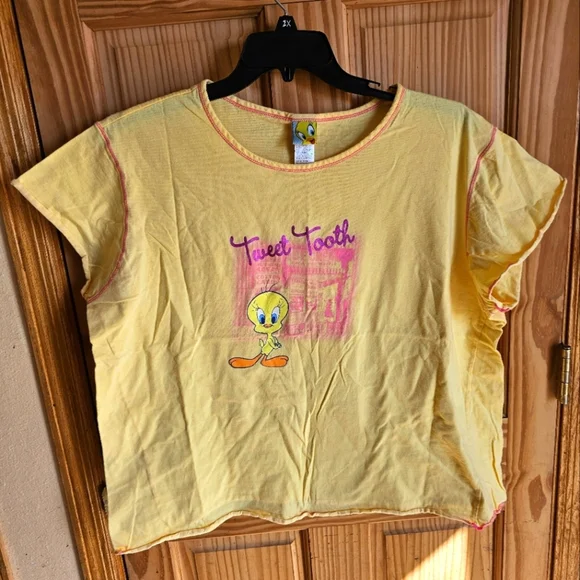 Branded Vintage Tweety Bird Women's 2x Shirt - Picture 2 of 5